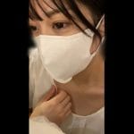 王道美人。シャツとブラを捲り上げられ公開パイ揉み＆手マン。痴漢記録日記#124 1人目