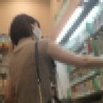 (上下小型カメラ)スイカのような巨乳。ショーパン型スカートの隙間から思いっきり。痴漢記録日記#124 3人目