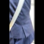 人違いで6名がかりの集団痴漢に遭った制服K。胸モロ出し、大股開きで手マンされてボコボコ蠢く綿パンツ。