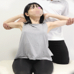 美人OLにセクハラストレッチ♡/美女の激エロ美乳に大興奮♡/【〇し撮り風/ストレッチ専門店】【前半/上半身編】